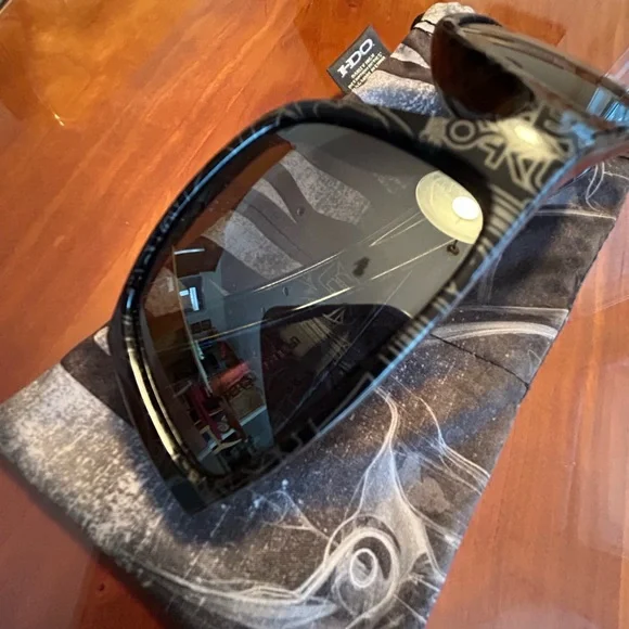 Oakley Fuel Cell Sunglasses 😎 - Picture 6 of 6
